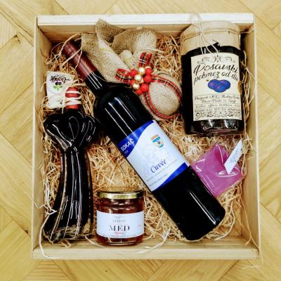 Vinski poklon uz zimnicu